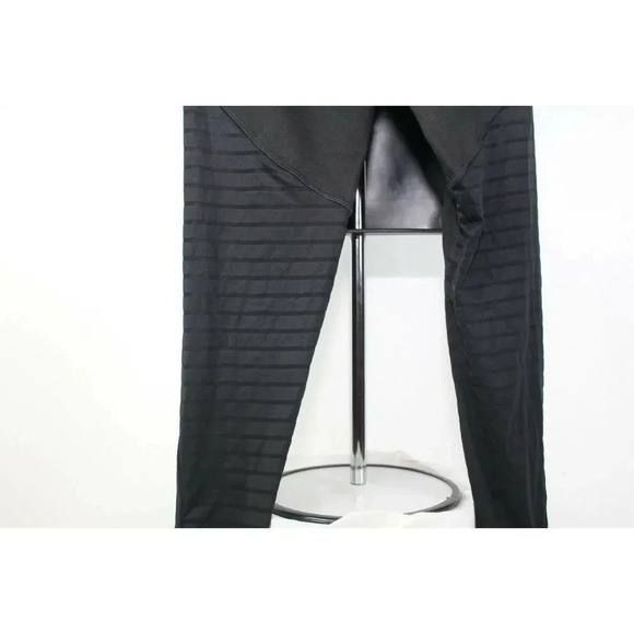 ladies PINK by victoria's secret leggings size XS - Picture 5 of 6